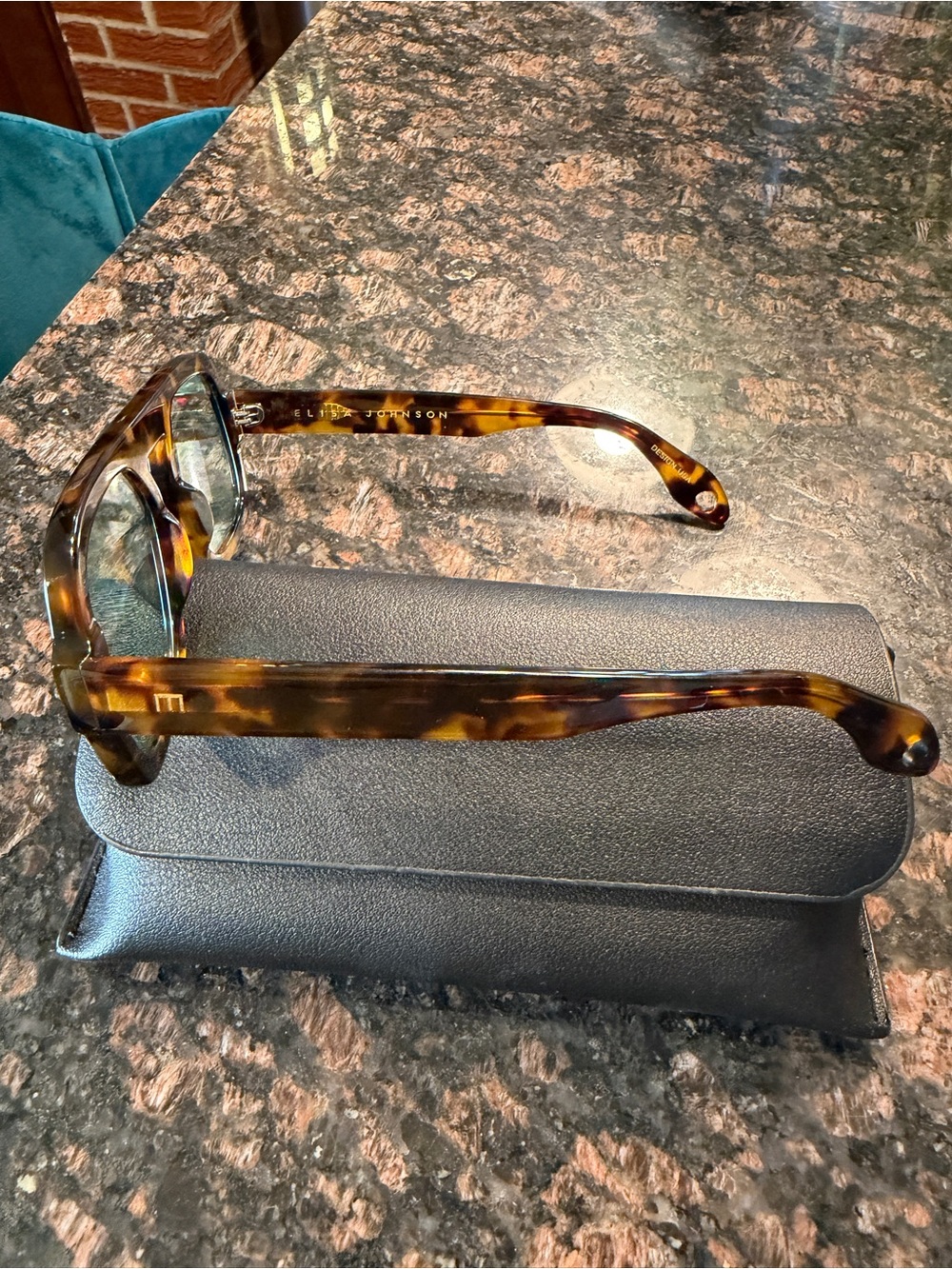 Elisa Johnson JANE Sunglasses - Picture 4 of 6